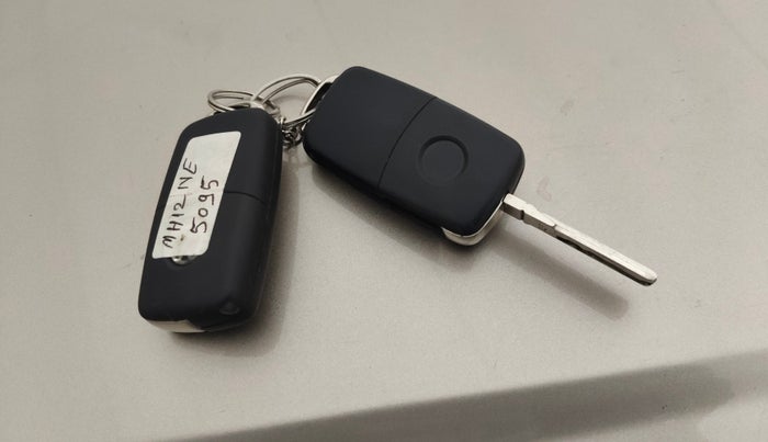 2016 Volkswagen Vento HIGHLINE 1.5 AT, Diesel, Automatic, 86,836 km, Key Close Up