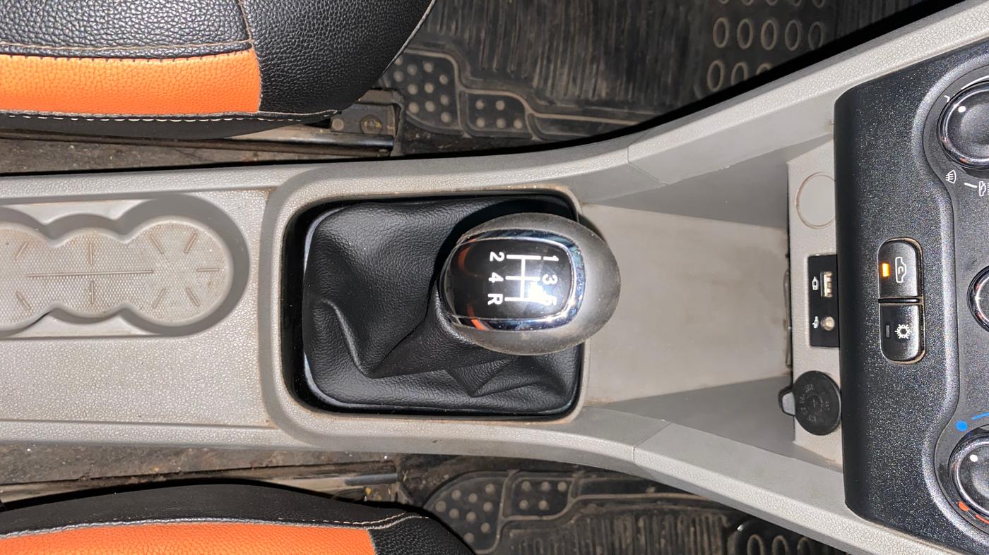 2018 Tata Tiago XZ PETROL, Petrol, Manual, 89,896 km, Gear Lever