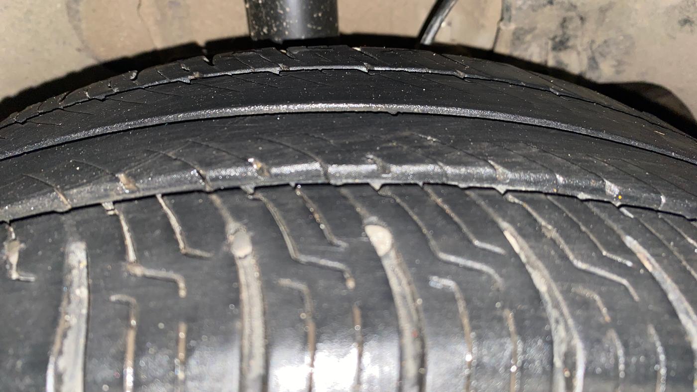 2018 Tata Tiago XZ PETROL, Petrol, Manual, 89,896 km, Right Front Tyre Tread