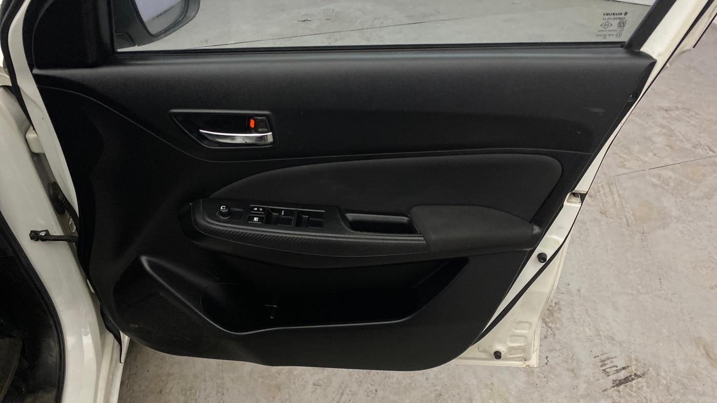2018 Maruti Swift VXI, Petrol, Manual, 24,164 km, Driver Side Door Panels Control