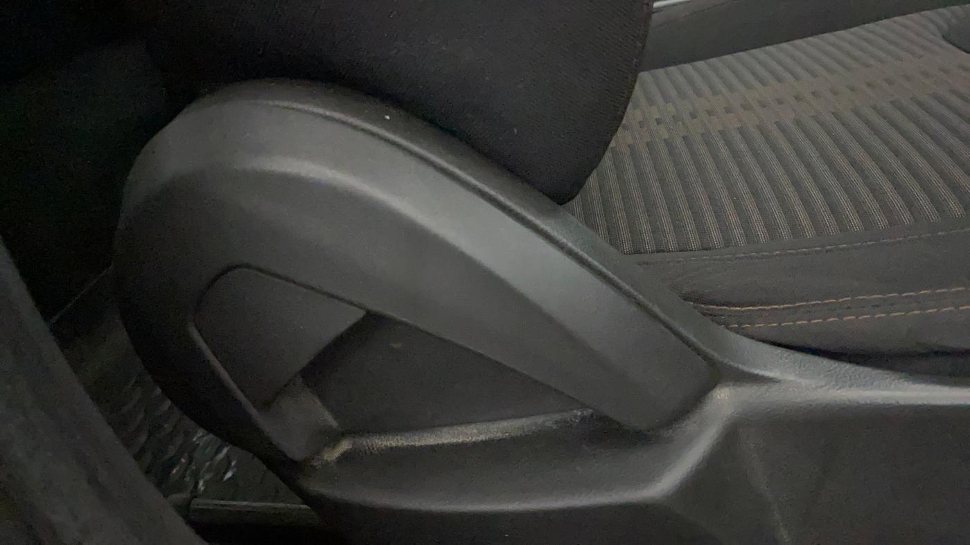2018 Ford FREESTYLE TREND PLUS 1.2 PETROL, Petrol, Manual, 69,793 km, Driver Side Adjustment Panel