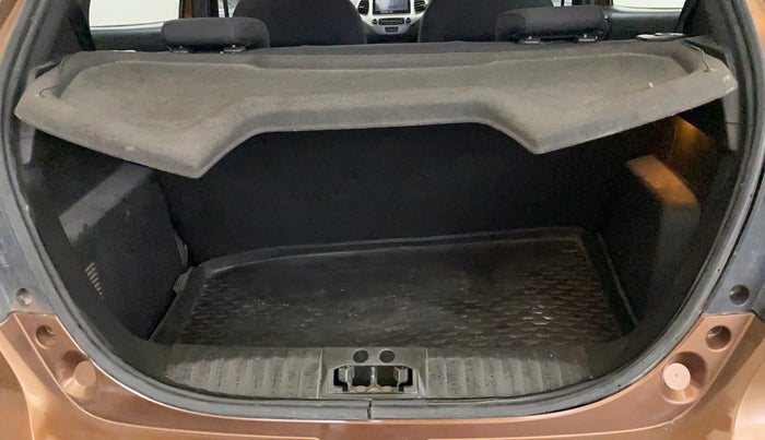 2018 Ford FREESTYLE TREND PLUS 1.2 PETROL, Petrol, Manual, 69,727 km, Boot Inside