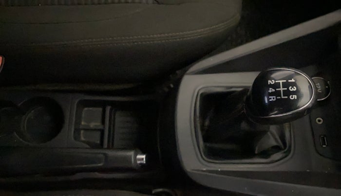 2018 Ford FREESTYLE TREND PLUS 1.2 PETROL, Petrol, Manual, 69,727 km, Gear Lever