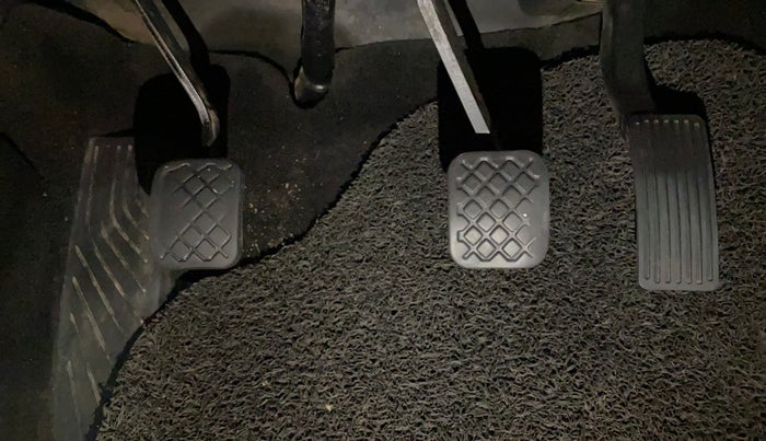 2020 MG HECTOR PLUS SHARP 1.5 PETROL TURBO HYBRID MT 6-STR, Petrol, Manual, 70,261 km, Pedals