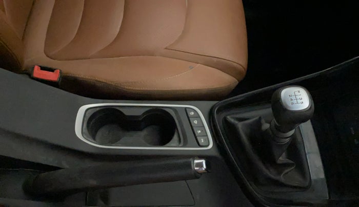 2020 MG HECTOR PLUS SHARP 1.5 PETROL TURBO HYBRID MT 6-STR, Petrol, Manual, 70,261 km, Gear Lever