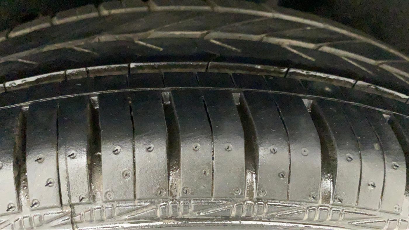 2017 Maruti Baleno DELTA PETROL 1.2, Petrol, Manual, 95,168 km, Left Rear Tyre Tread