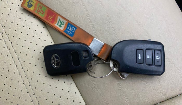 2018 Toyota YARIS G CVT, Petrol, Automatic, 36,071 km, Key Close Up