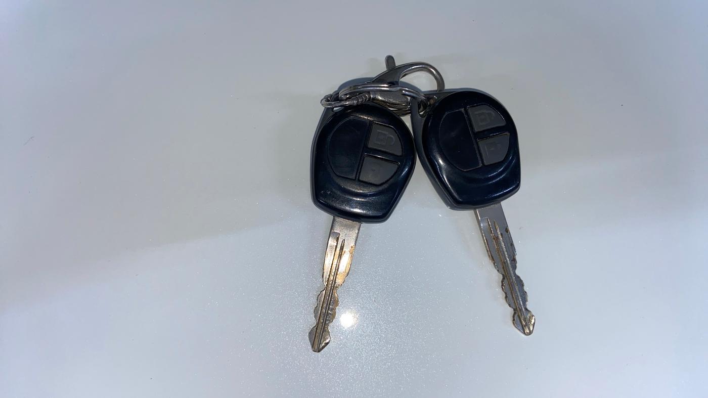 2014 Maruti Swift VXI, Petrol, Manual, 1,38,009 km, Key Close Up