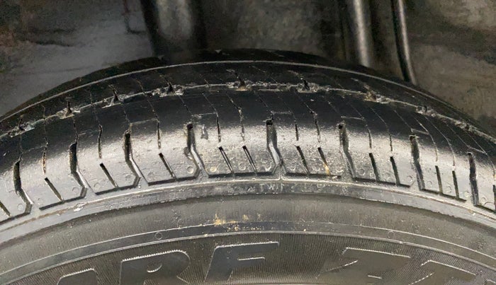 2019 Datsun Redi Go T (O), Petrol, Manual, 99,913 km, Right Rear Tyre Tread