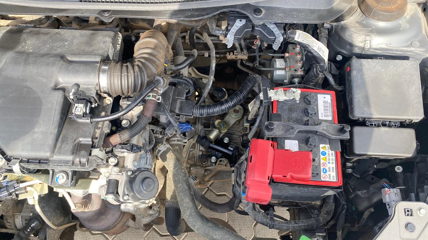 2025 Maruti Swift VXi, Petrol, Manual, 44,880 km, Engine View - Left