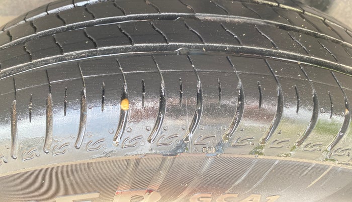 2025 Maruti Swift VXi, Petrol, Manual, 44,880 km, Left Rear Tyre Tread