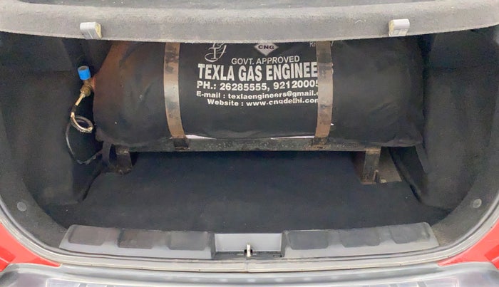 2018 Tata NEXON XZ PETROL, CNG, Manual, 73,283 km, Boot Inside