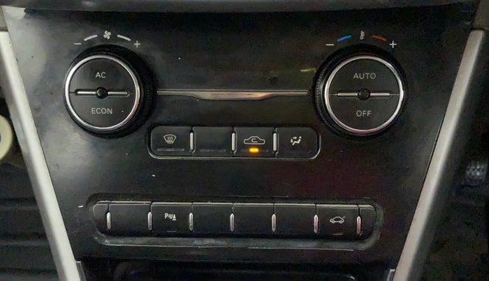 2018 Tata NEXON XZ PETROL, CNG, Manual, 73,283 km, Automatic Climate Control