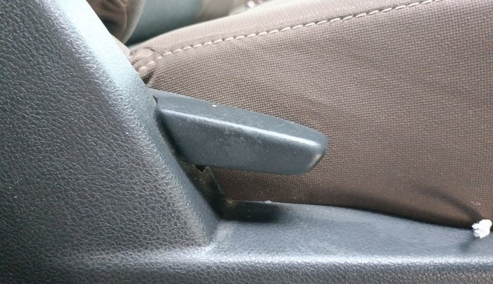 2019 Renault Duster RXS PETROL, Petrol, Manual, 56,297 km, Driver Side Adjustment Panel