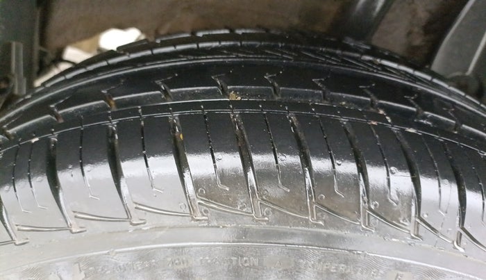 2019 Renault Duster RXS PETROL, Petrol, Manual, 56,297 km, Left Rear Tyre Tread