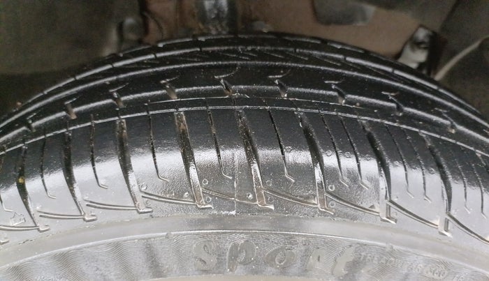 2019 Renault Duster RXS PETROL, Petrol, Manual, 56,297 km, Right Front Tyre Tread