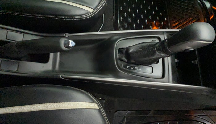 2019 Toyota Glanza V CVT, Petrol, Automatic, 27,730 km, Gear Lever