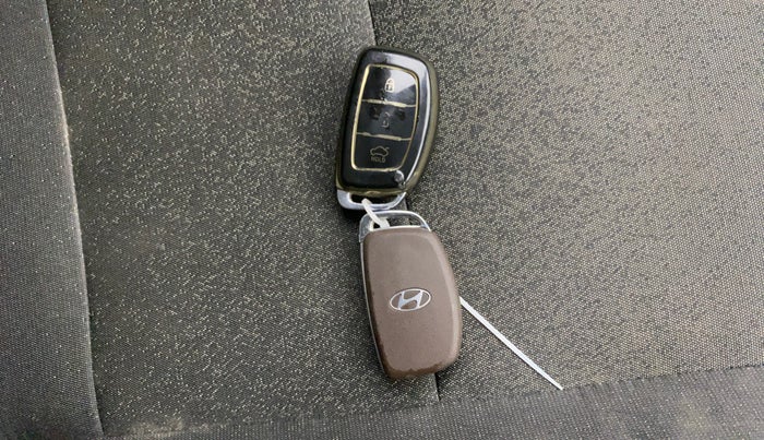 2023 Hyundai EXTER SX(O) CONNECT 1.2 AMT DUAL TONE, Petrol, Automatic, 71,738 km, Key Close Up