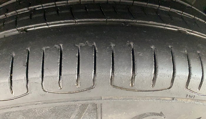 2020 Honda Amaze 1.5L I-DTEC S, Diesel, Manual, 61,179 km, Right Front Tyre Tread