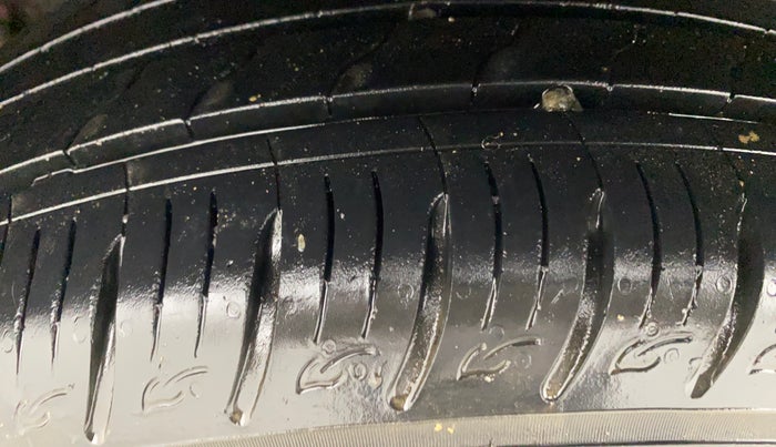 2020 Hyundai VENUE SX 1.0 TURBO, Petrol, Manual, 20,251 km, Right Rear Tyre Tread