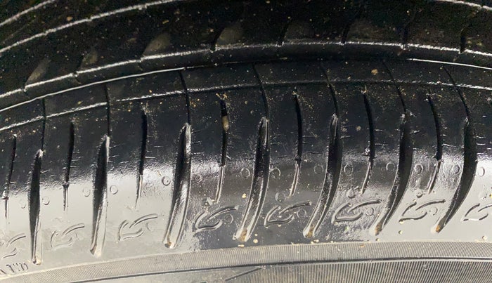 2020 Hyundai VENUE SX 1.0 TURBO, Petrol, Manual, 20,251 km, Left Front Tyre Tread