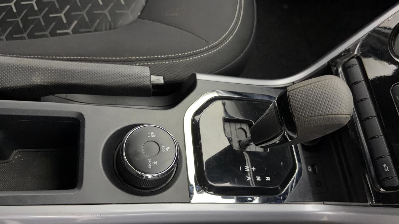 2023 Tata NEXON XMA PLUS SUNROOF PETROL, Petrol, Automatic, 14,457 km, Gear Lever