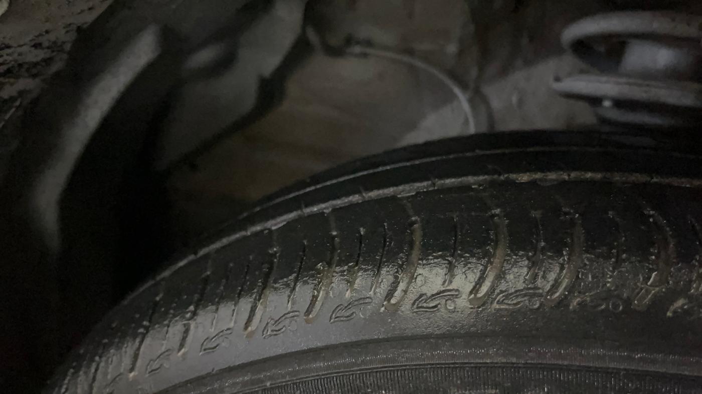 2021 Maruti S PRESSO VXI AMT, Petrol, Automatic, 22,444 km, Left Front Tyre Tread