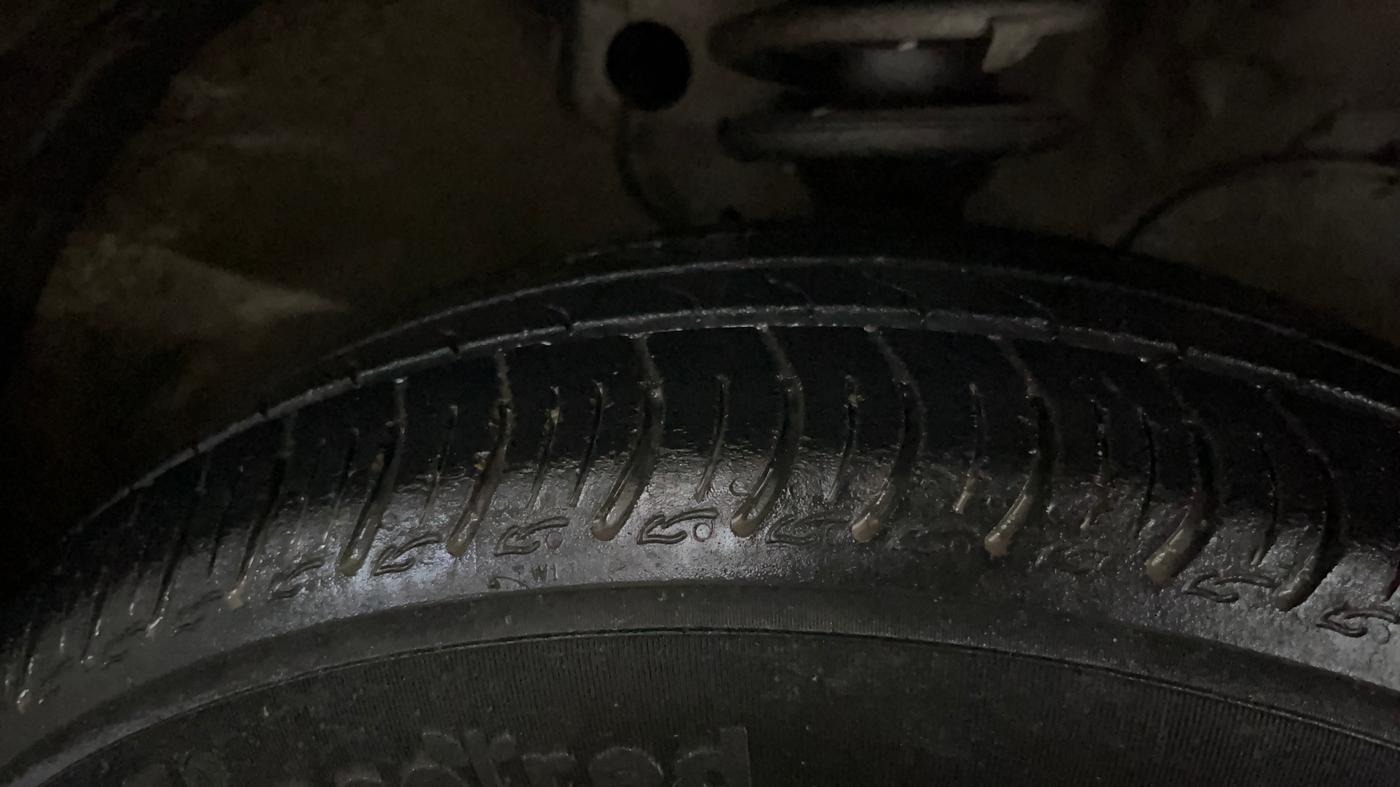 2021 Maruti S PRESSO VXI AMT, Petrol, Automatic, 22,444 km, Right Front Tyre Tread