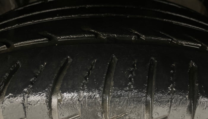 2015 Ford Ecosport TITANIUM 1.5L DIESEL, Diesel, Manual, 97,762 km, Left Front Tyre Tread