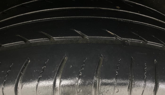 2015 Ford Ecosport TITANIUM 1.5L DIESEL, Diesel, Manual, 97,762 km, Right Rear Tyre Tread