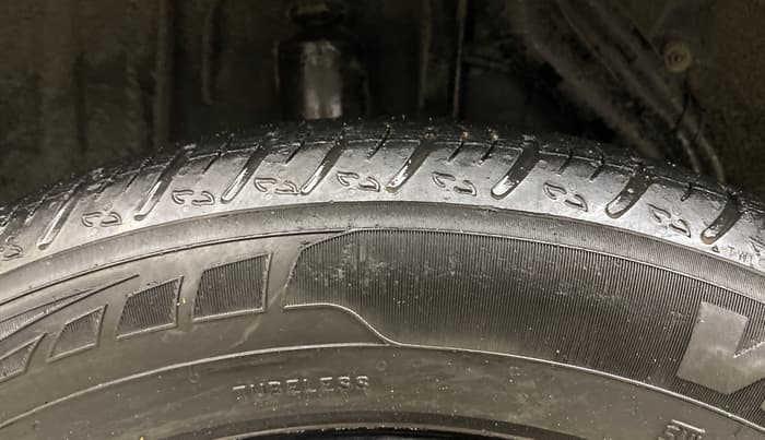 2021 Nissan MAGNITE XV PREMIUM, Petrol, Manual, 38,378 km, Right Rear Tyre Tread