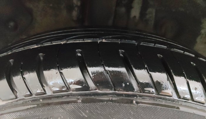 2017 Hyundai Elite i20 SPORTZ 1.2, CNG, Manual, 73,687 km, Right Rear Tyre Tread