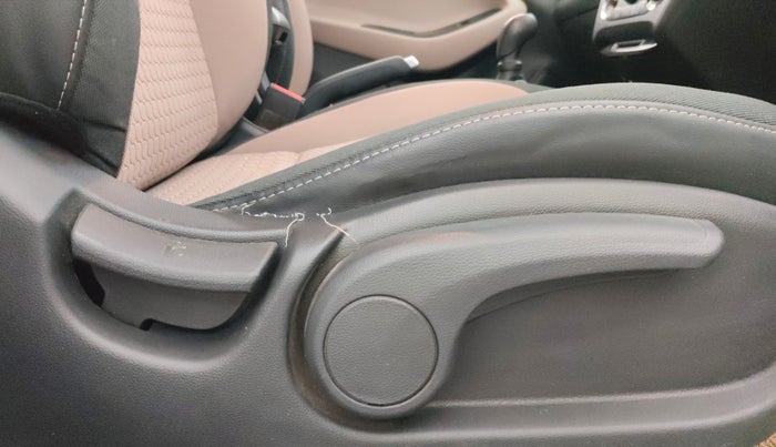 2017 Hyundai Elite i20 SPORTZ 1.2, CNG, Manual, 73,687 km, Driver Side Adjustment Panel