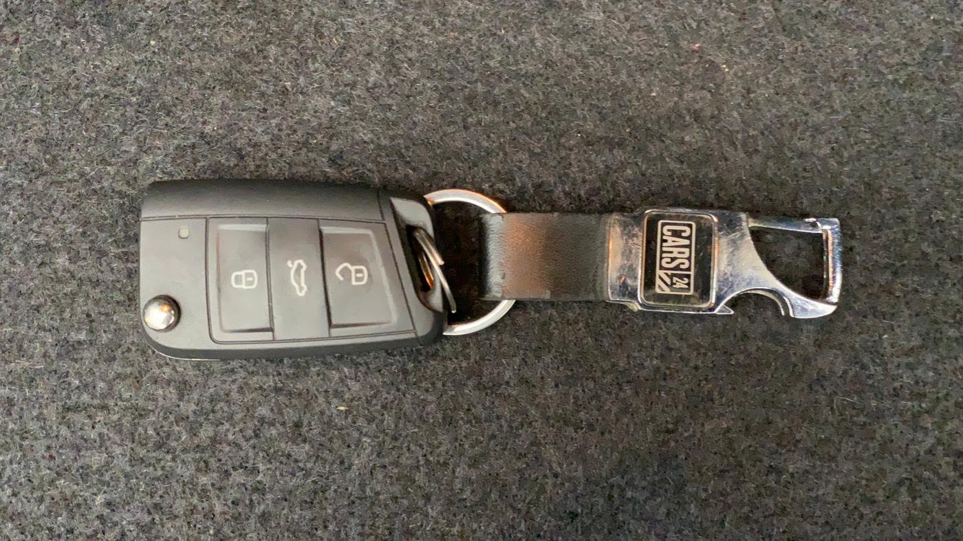 2022 Skoda SLAVIA AMBITION 1.0L TSI AT, Petrol, Automatic, 9,900 km, Key Close Up