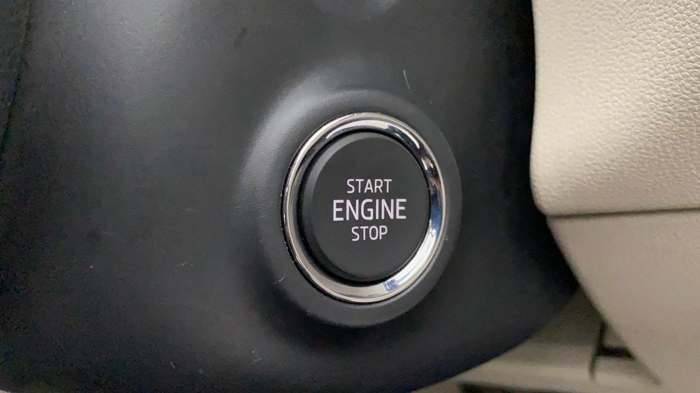 2022 Skoda SLAVIA AMBITION 1.0L TSI AT, Petrol, Automatic, 9,900 km, Keyless Start/ Stop Button