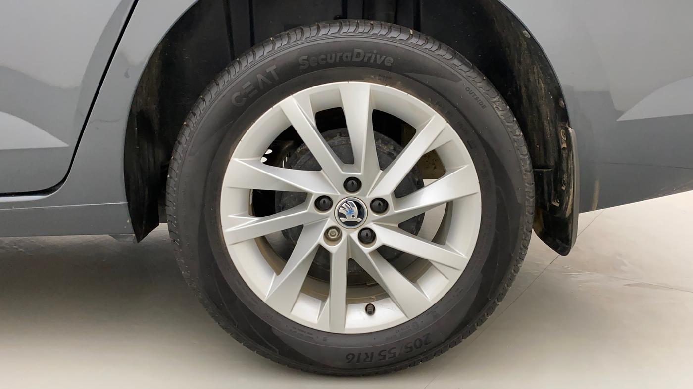 2022 Skoda SLAVIA AMBITION 1.0L TSI AT, Petrol, Automatic, 9,900 km, Left Rear Wheel
