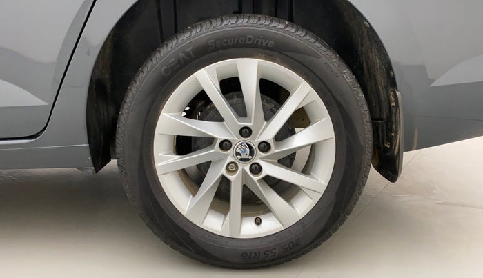 2022 Skoda SLAVIA AMBITION 1.0L TSI AT, Petrol, Automatic, 9,900 km, Left Rear Wheel