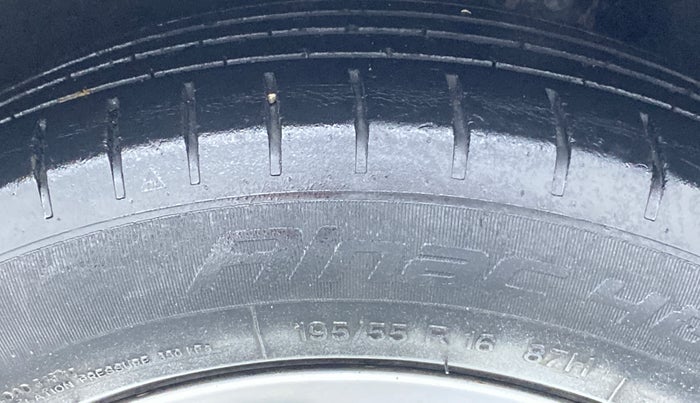 2015 Maruti Baleno ALPHA DDIS 190, Diesel, Manual, 62,087 km, Left Rear Tyre Tread