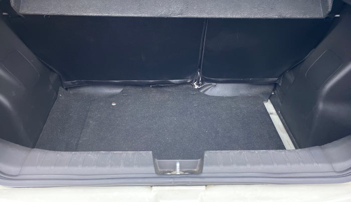 2015 Maruti Baleno ALPHA DDIS 190, Diesel, Manual, 62,087 km, Boot Inside View