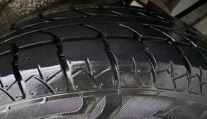 2014 Maruti Wagon R 1.0 LXI CNG, CNG, Manual, 84,055 km, Left Rear Tyre Tread