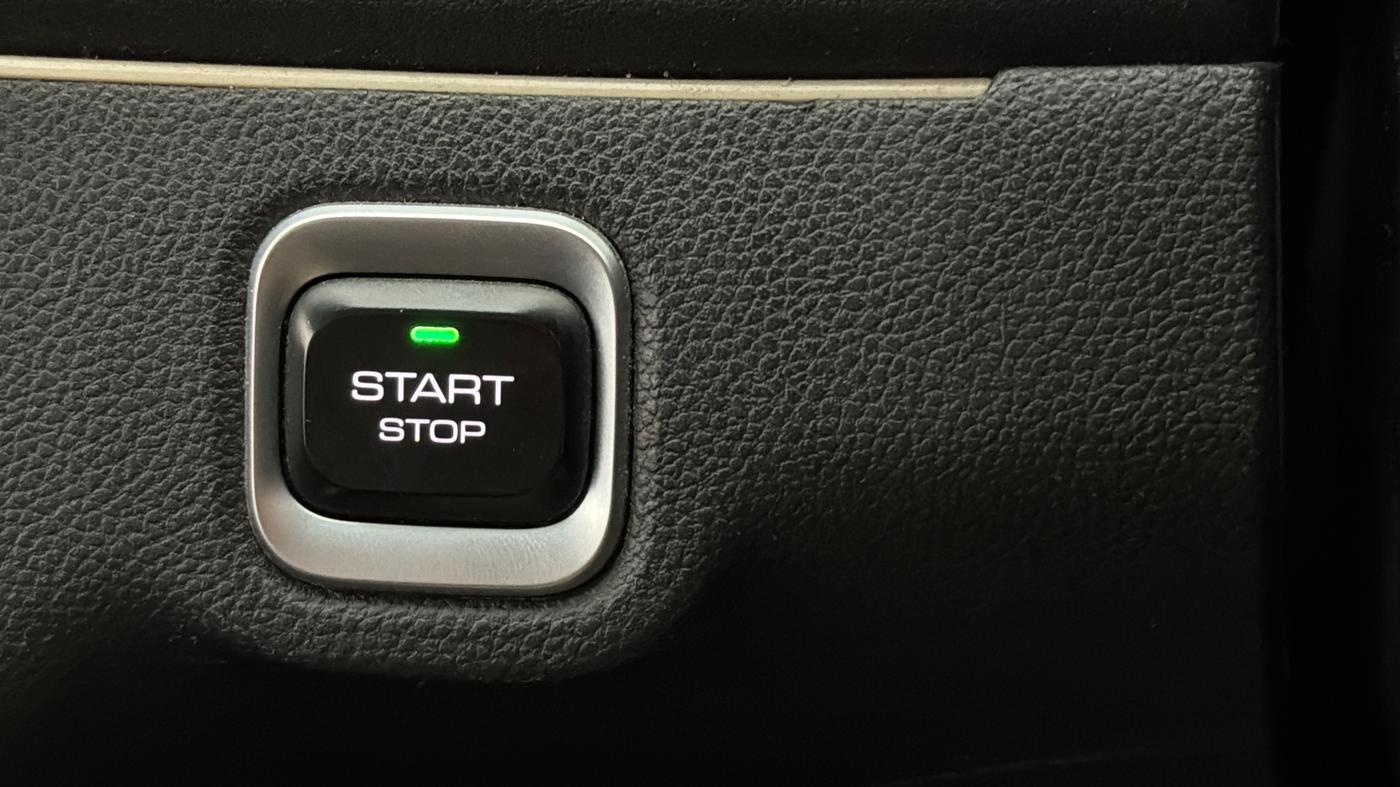 2024 MG HECTOR PLUS Select Pro 1.5 MT 7 STR, Petrol, Manual, 19,342 km, Keyless Start/ Stop Button