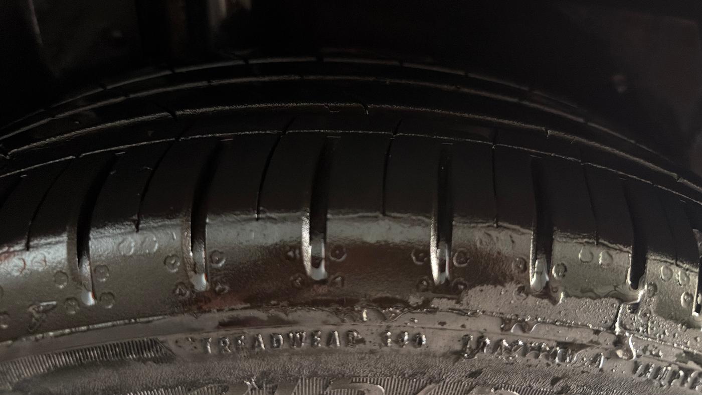 2024 MG HECTOR PLUS Select Pro 1.5 MT 7 STR, Petrol, Manual, 19,342 km, Right Rear Tyre Tread