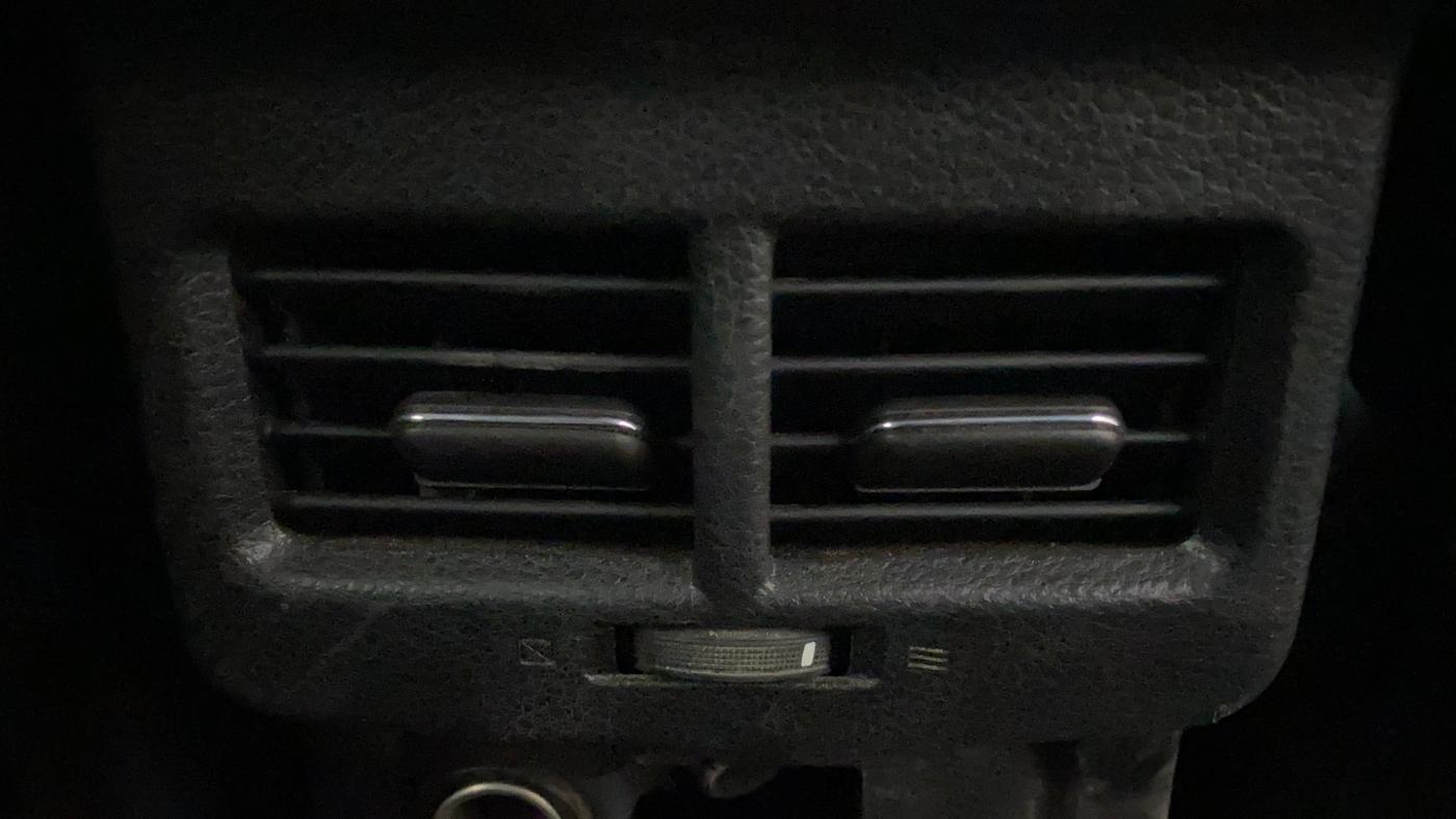 2022 Maruti BREZZA ZXI SMART HYBRID DUAL TONE, Petrol, Manual, 28,284 km, Rear AC Vents