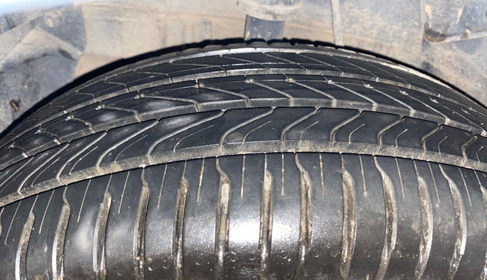 2019 Tata NEXON XM PETROL, Petrol, Manual, 60,650 km, Right Rear Tyre Tread