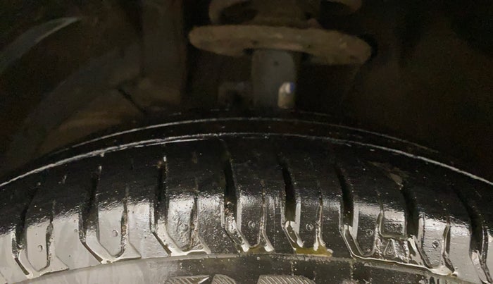 2020 Maruti XL6 ALPHA MT, Petrol, Manual, 41,220 km, Left Front Tyre Tread