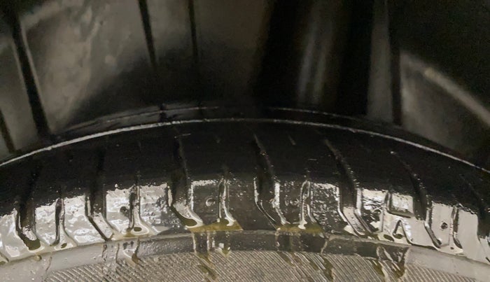 2020 Maruti XL6 ALPHA MT, Petrol, Manual, 41,220 km, Left Rear Tyre Tread