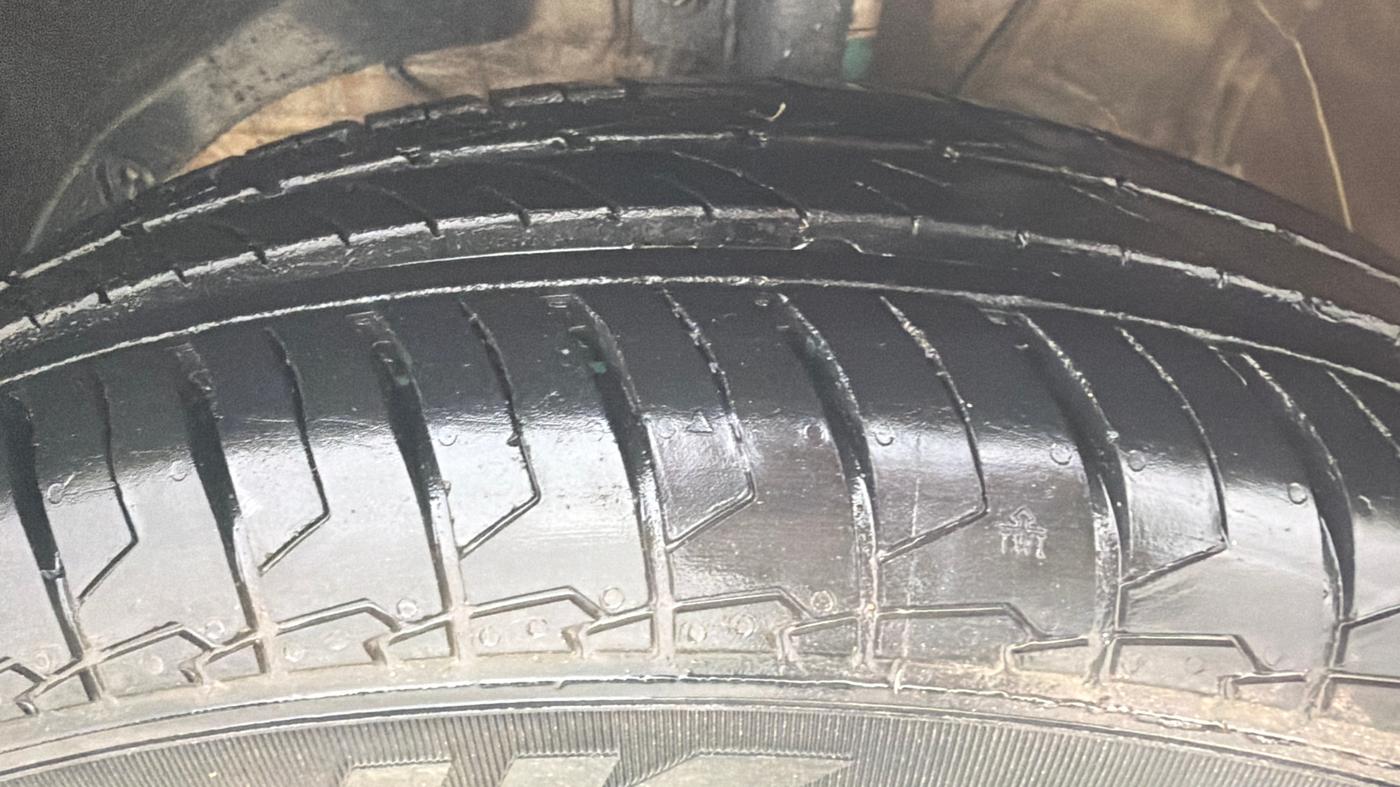 2024 Maruti Swift LXI, Petrol, Manual, 13,029 km, Left Front Tyre Tread