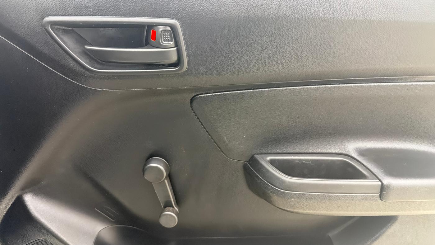 2024 Maruti Swift LXI, Petrol, Manual, 13,029 km, Driver Side Door Panels Control