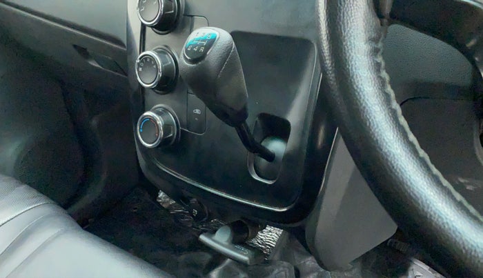 2019 Mahindra Kuv100 K2 TRIP CNG, CNG, Manual, 72,230 km, Gear Lever