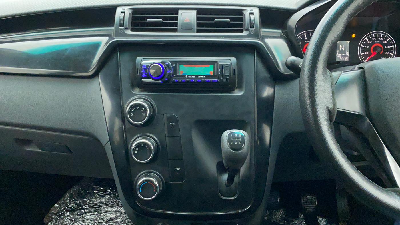 2019 Mahindra Kuv100 K2 TRIP CNG, CNG, Manual, 72,230 km, Air Conditioner